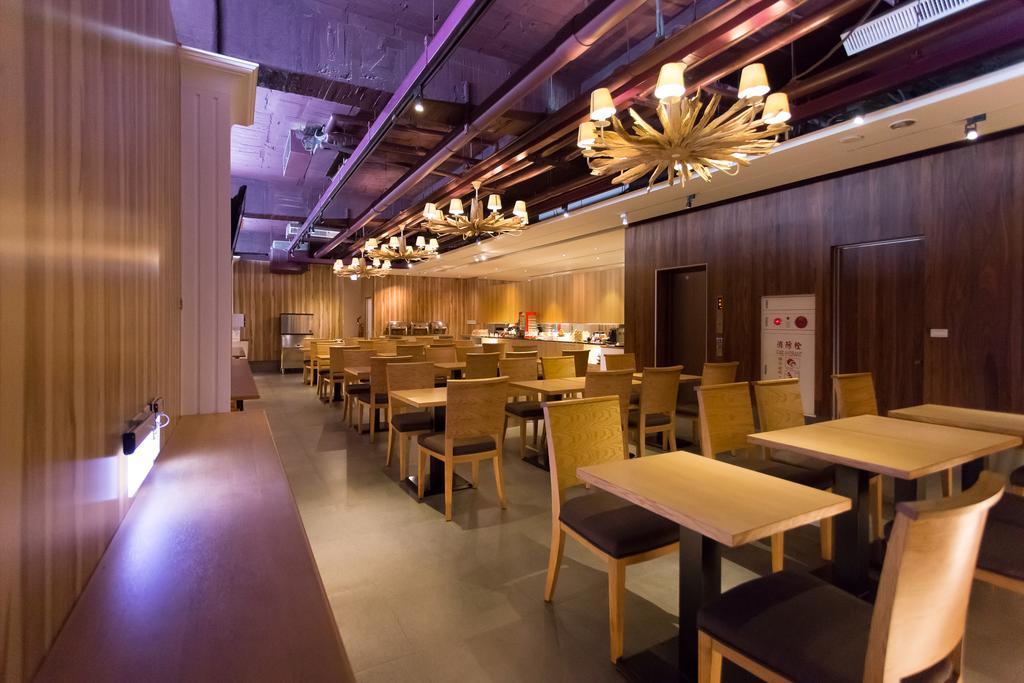 麗馨商旅七賢館 Ξενοδοχείο Καοσιούνγκ Εξωτερικό φωτογραφία